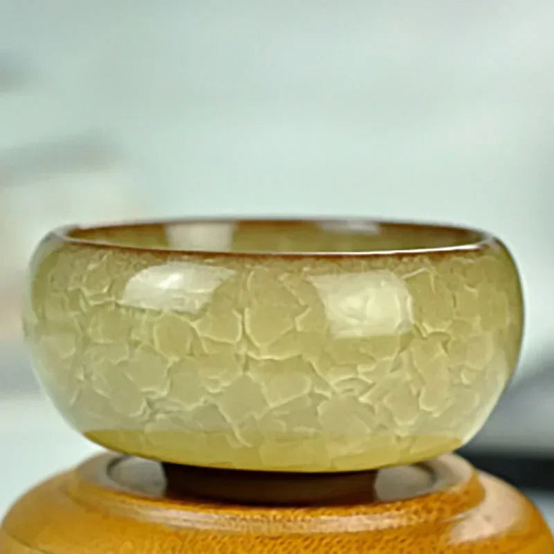 Pequena Vasilha de Cerâmica Japonesa Artesanal com Efeito Craquelado